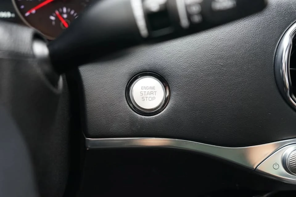 2018 Kia Stinger - Image 18 of 20