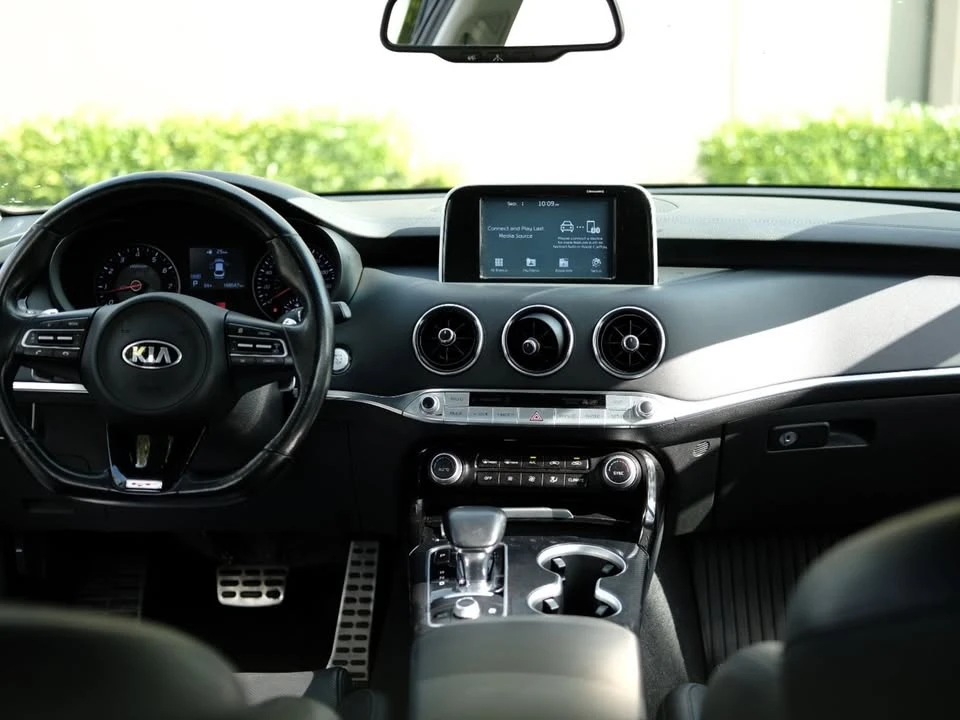 2018 Kia Stinger - Image 11 of 20