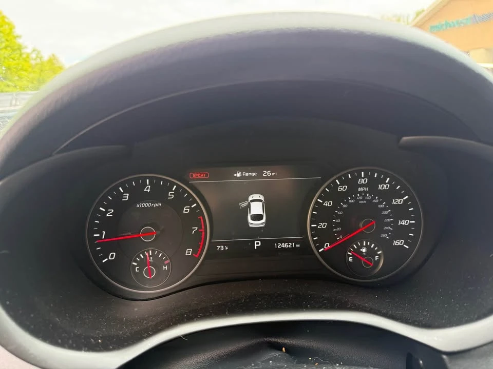 2018 Kia Stinger - Image 8 of 10