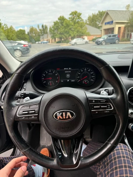 2018 Kia Stinger - Image 7 of 10