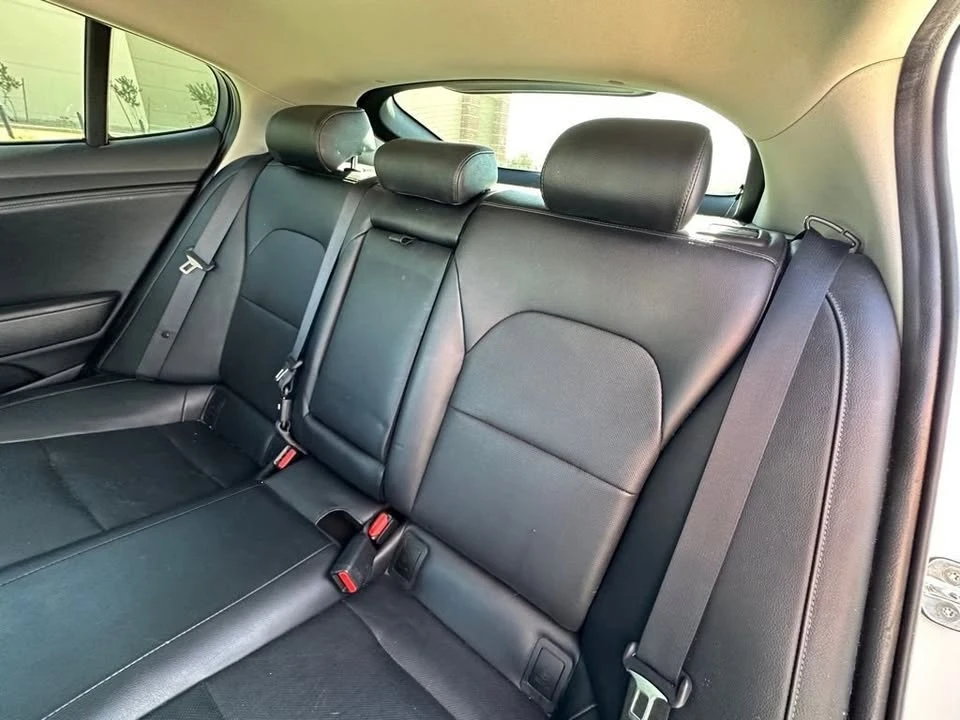 2018 Kia Stinger - Image 8 of 13