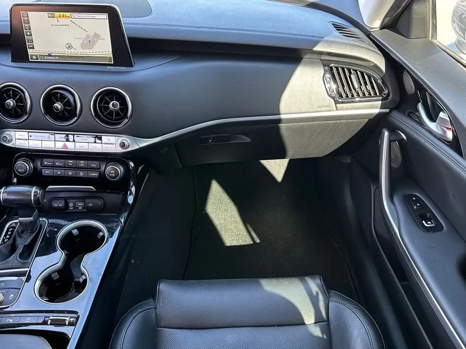 2018 Kia Stinger - Image 6 of 13