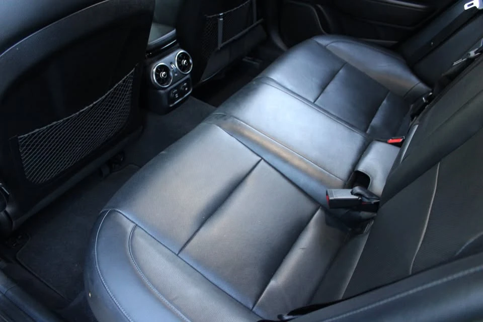 2018 Kia Stinger - Image 18 of 20