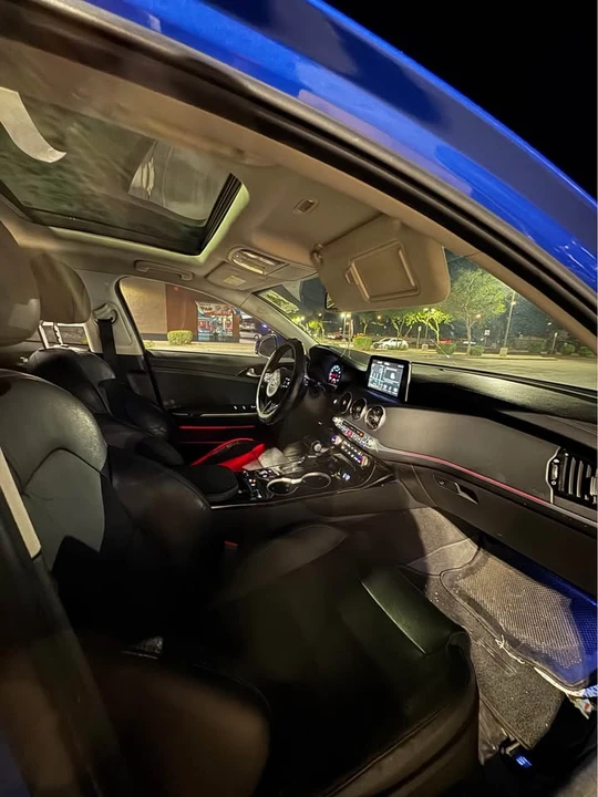 2018 Kia Stinger - Image 3 of 4