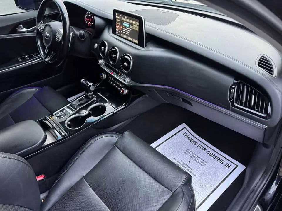 2018 Kia Stinger - Image 15 of 20