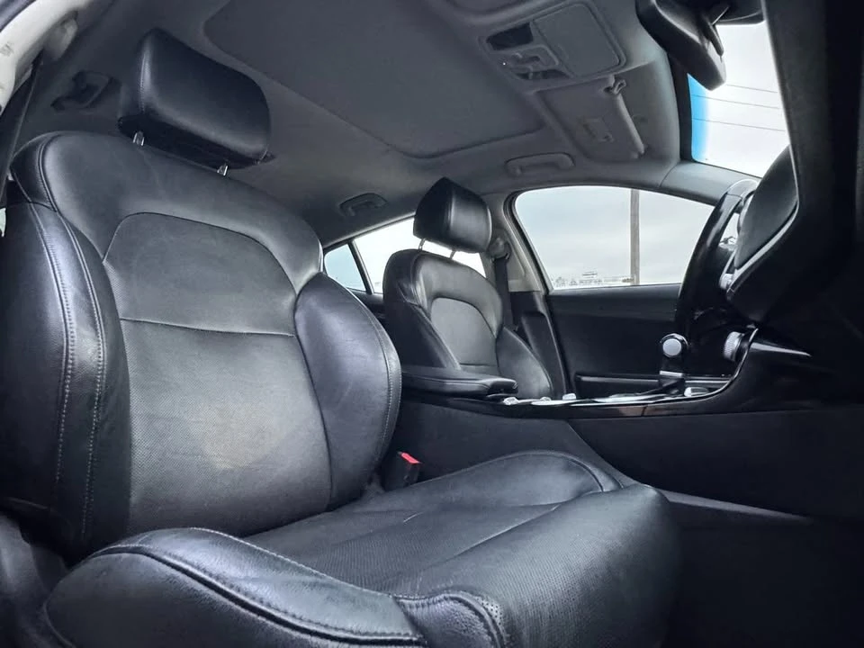 2018 Kia Stinger - Image 16 of 20
