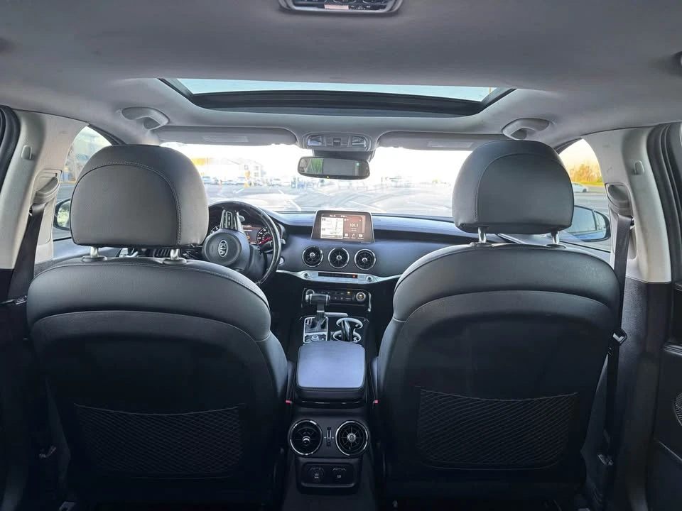 2018 Kia Stinger - Image 5 of 16