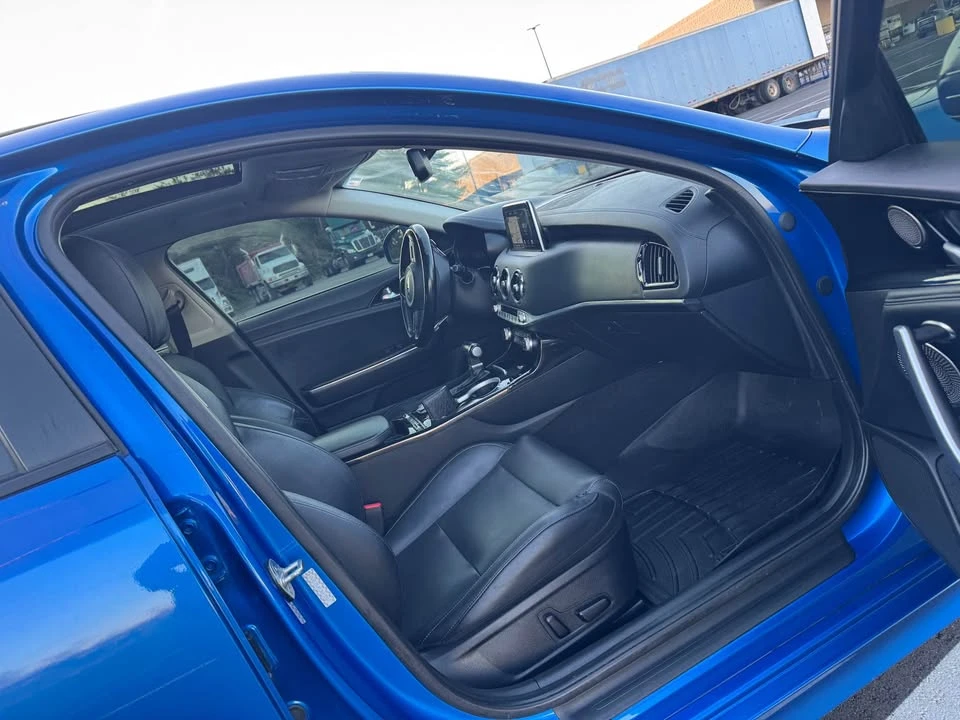 2018 Kia Stinger - Image 7 of 16