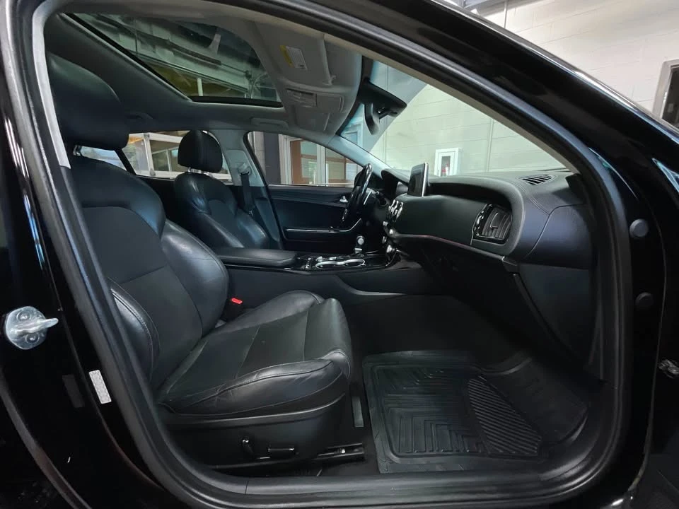 2018 Kia Stinger - Image 16 of 17