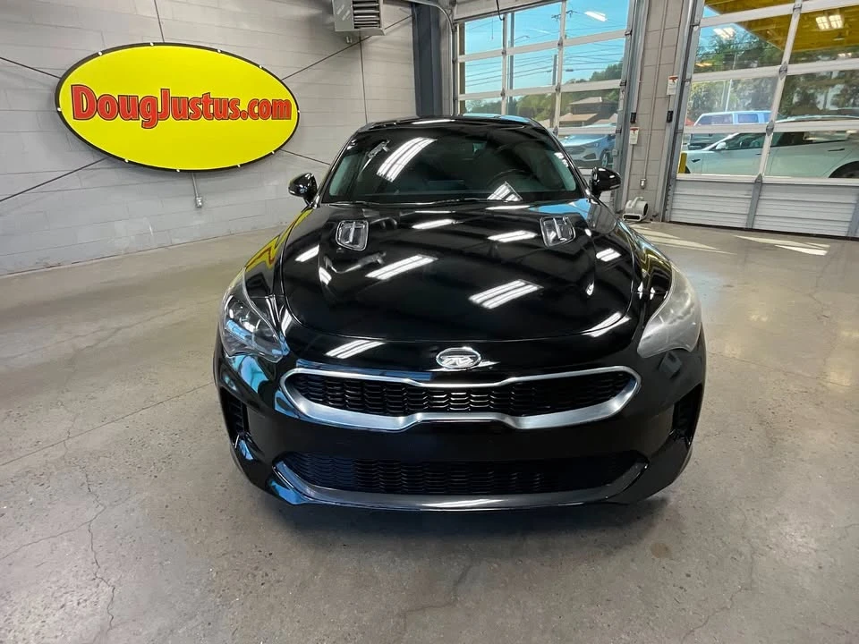 2018 Kia Stinger - Image 8 of 17