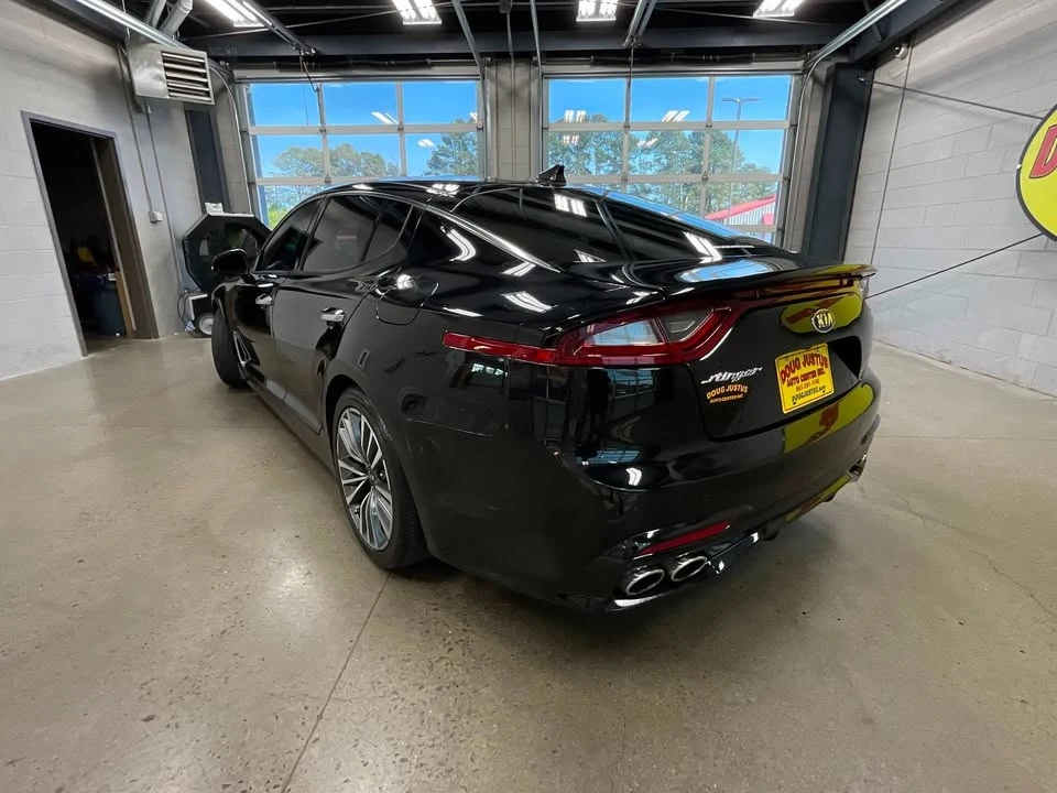 2018 Kia Stinger - Image 3 of 17