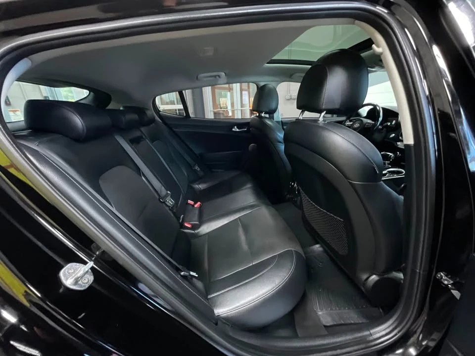 2018 Kia Stinger - Image 15 of 17