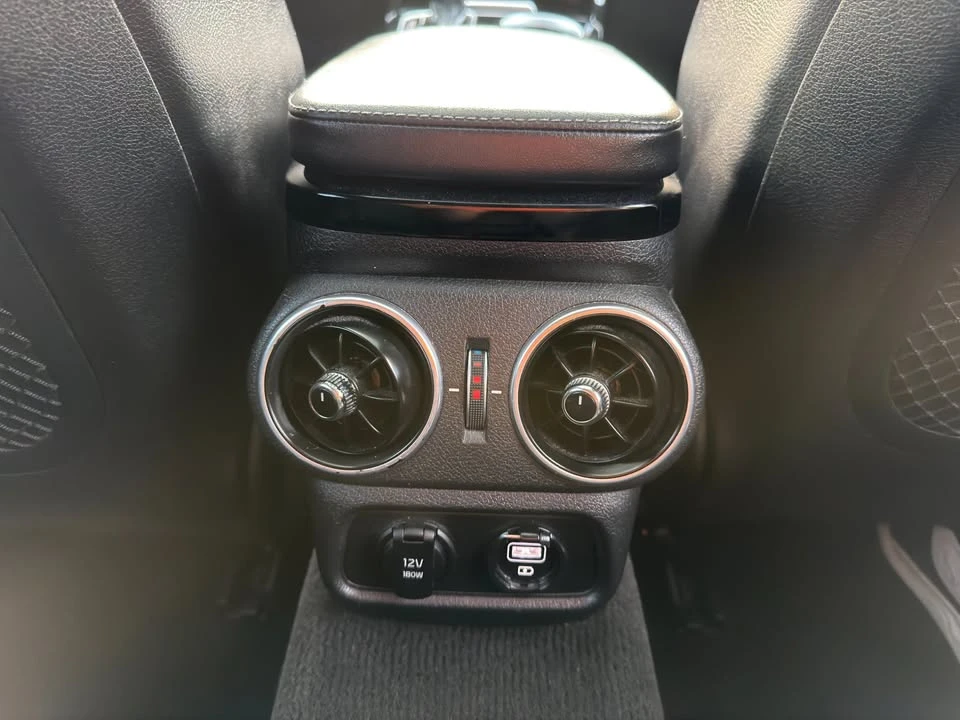 2018 Kia Stinger - Image 16 of 20