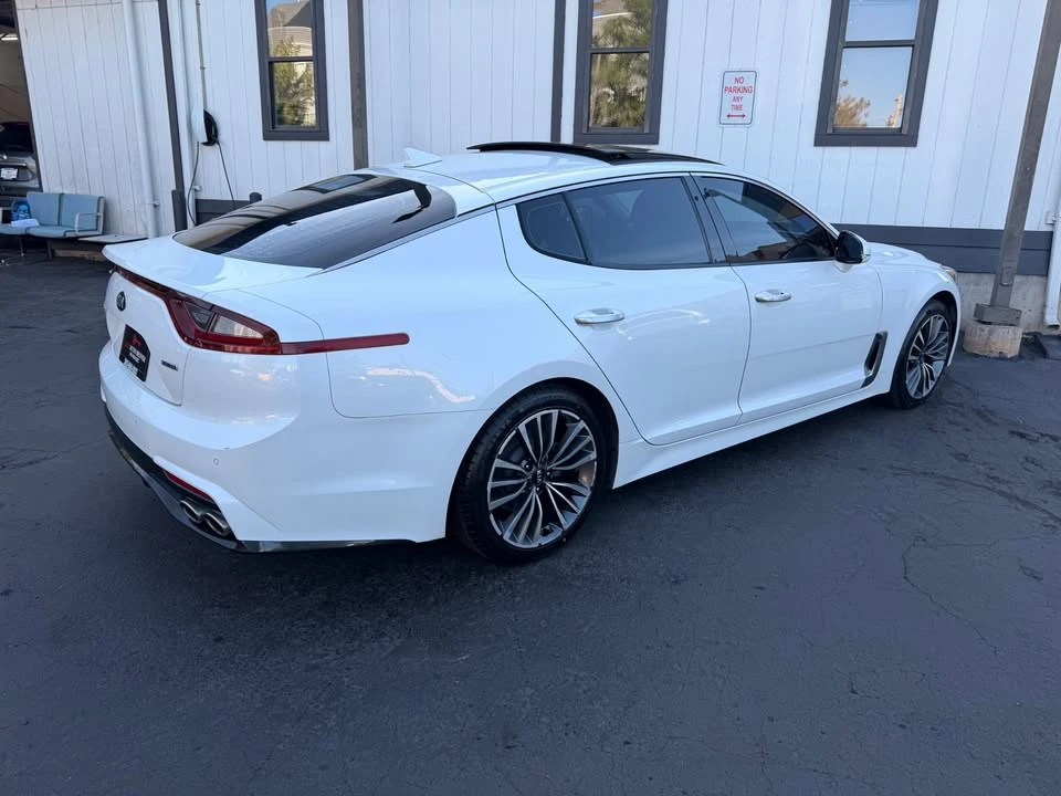 2018 Kia Stinger - Image 5 of 20