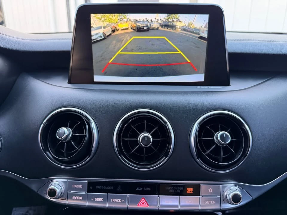 2018 Kia Stinger - Image 13 of 20
