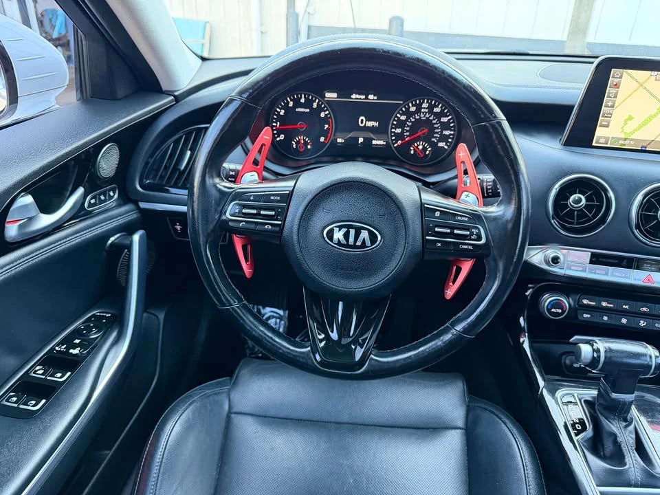 2018 Kia Stinger - Image 9 of 20