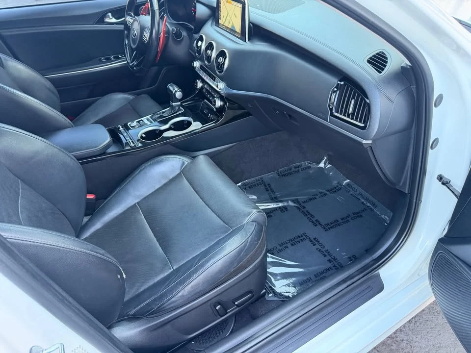 2018 Kia Stinger - Image 14 of 20
