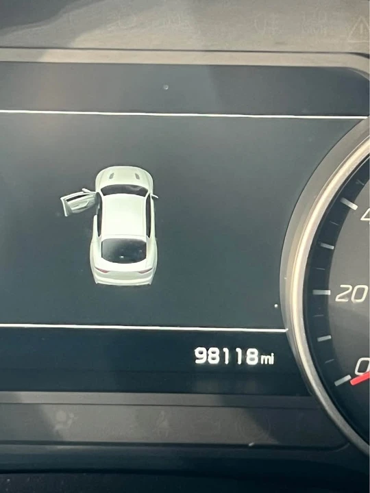 2018 Kia Stinger - Image 6 of 10