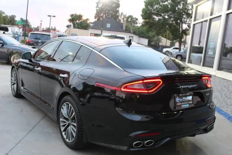 2018 Kia Stinger - Image 5 of 12