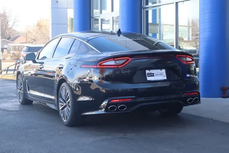 2018 Kia Stinger - Image 4 of 19