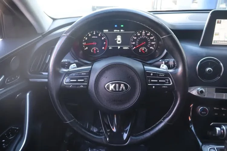 2018 Kia Stinger - Image 7 of 19