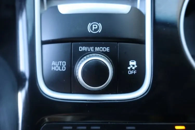 2018 Kia Stinger - Image 15 of 19