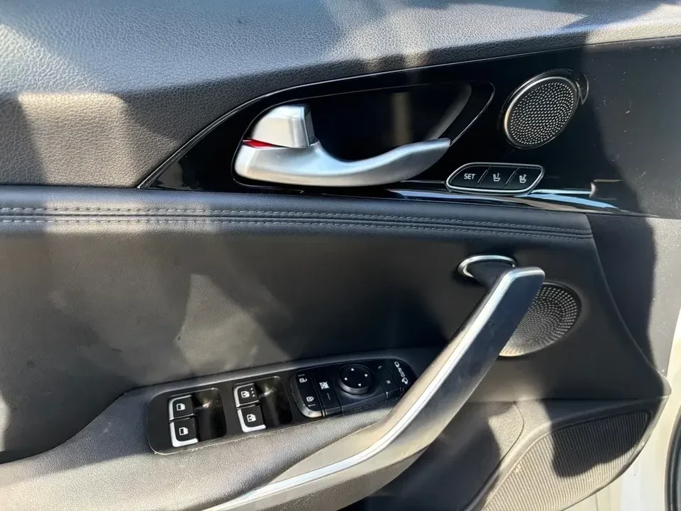 2018 Kia Stinger - Image 9 of 12