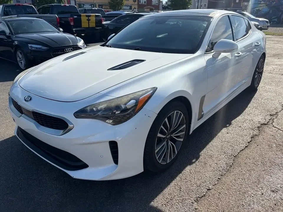 2018 Kia Stinger - Image 2 of 12
