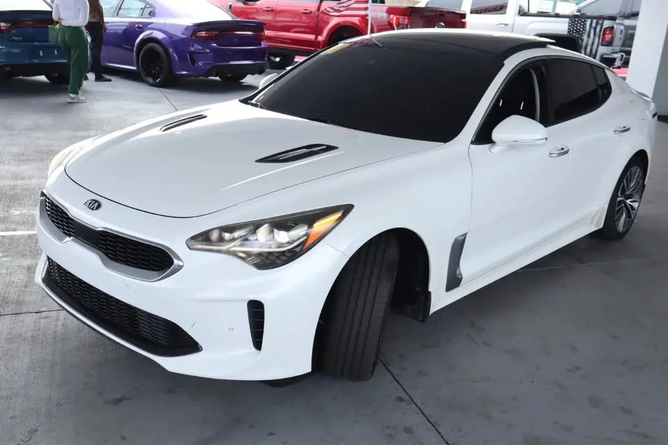 2018 Kia Stinger - Image 7 of 20