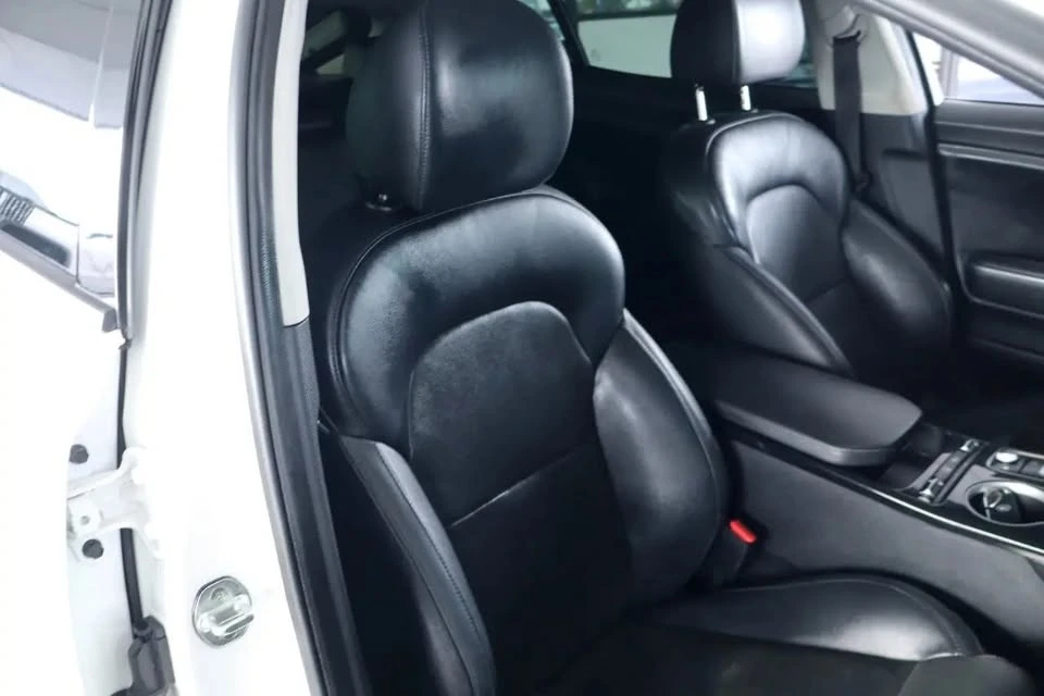 2018 Kia Stinger - Image 17 of 20