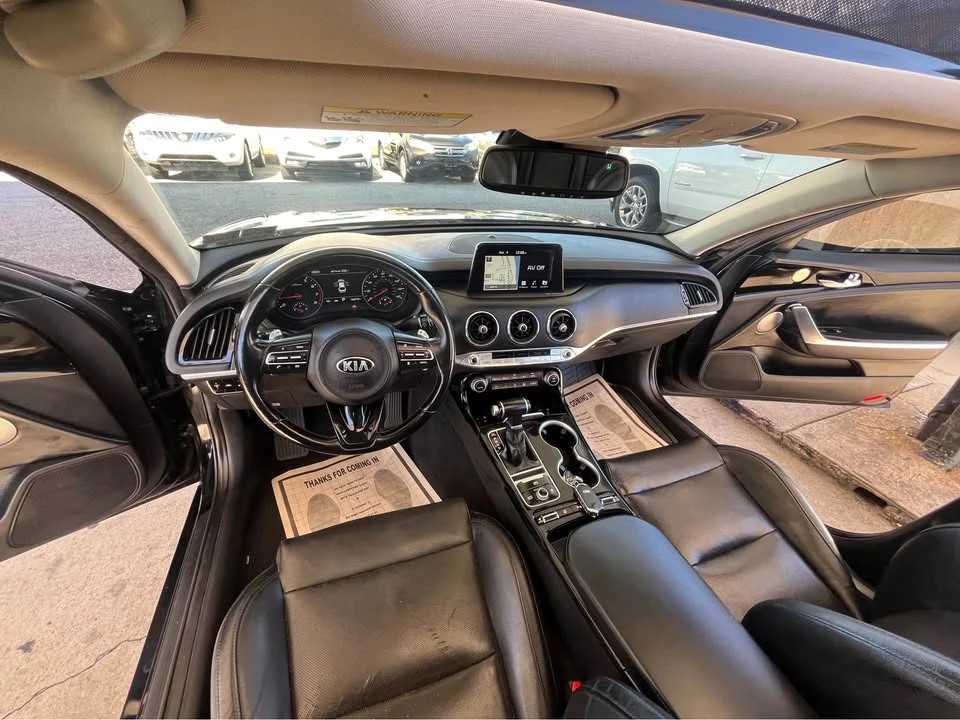 2018 Kia Stinger - Image 10 of 11