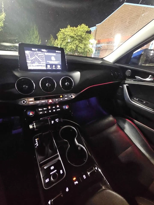 2018 Kia Stinger - Image 9 of 12