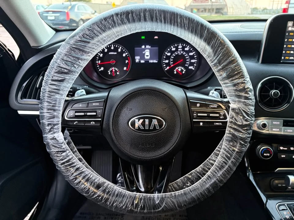 2018 Kia Stinger - Image 17 of 20