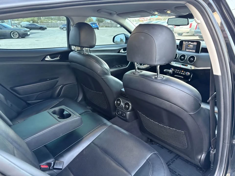 2018 Kia Stinger - Image 14 of 20