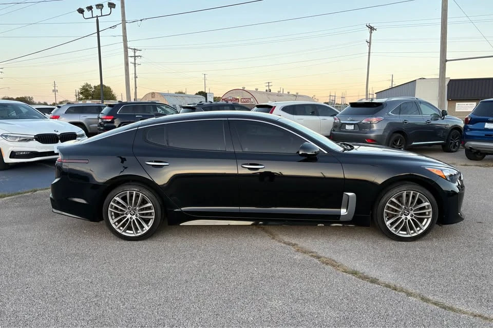 2018 Kia Stinger - Image 7 of 20