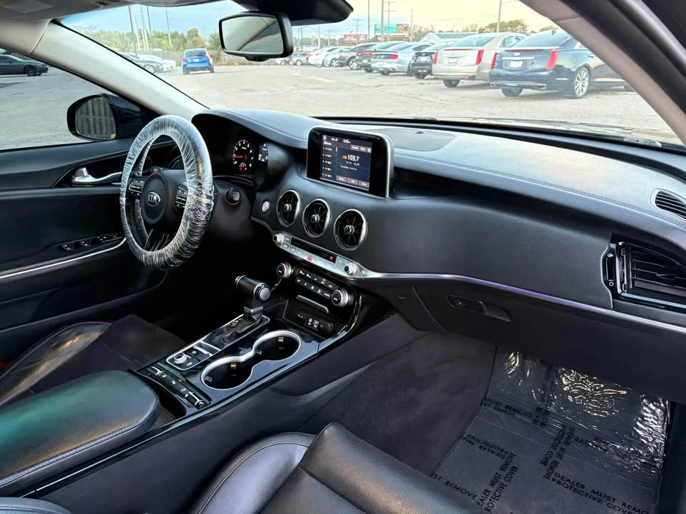 2018 Kia Stinger - Image 19 of 20