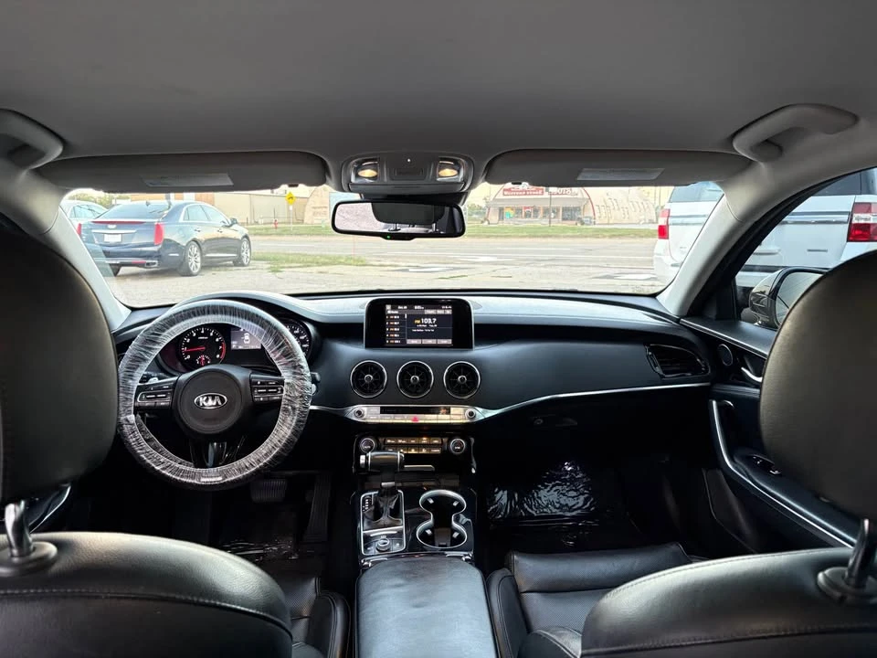 2018 Kia Stinger - Image 15 of 20