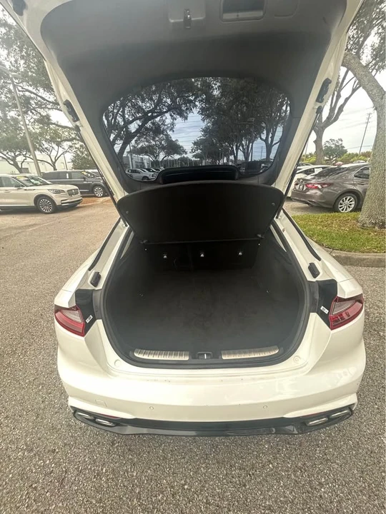 2018 Kia Stinger - Image 7 of 9