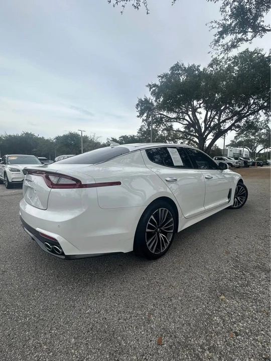 2018 Kia Stinger - Image 8 of 9