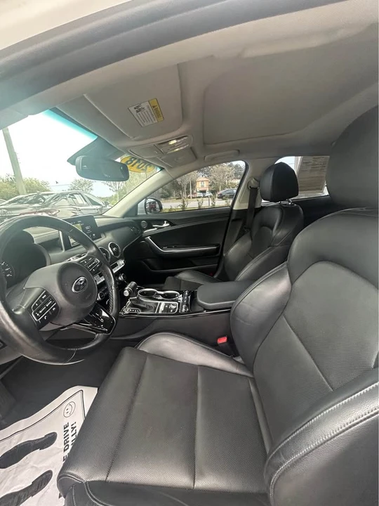 2018 Kia Stinger - Image 2 of 9