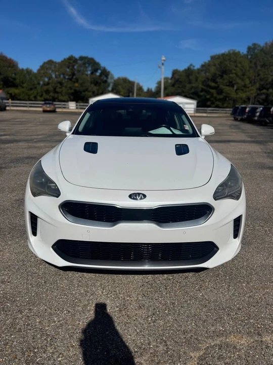 2018 Kia Stinger - Image 2 of 11