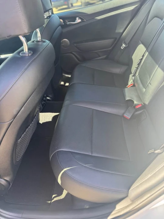2018 Kia Stinger - Image 9 of 11