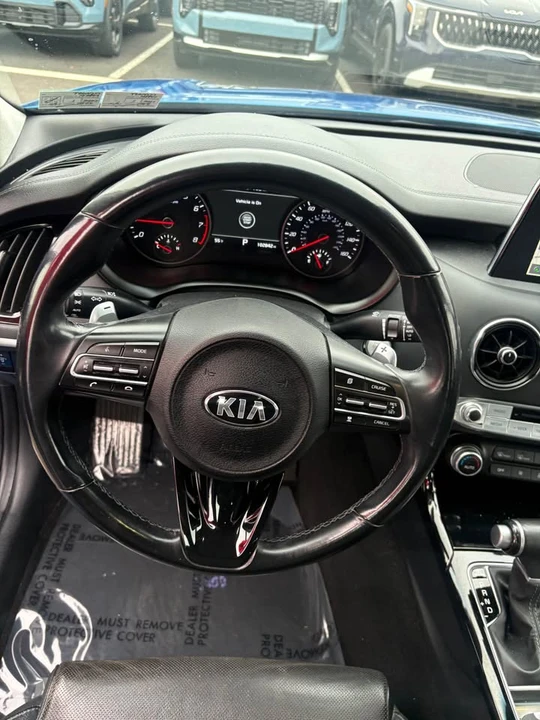 2018 Kia Stinger - Image 8 of 9