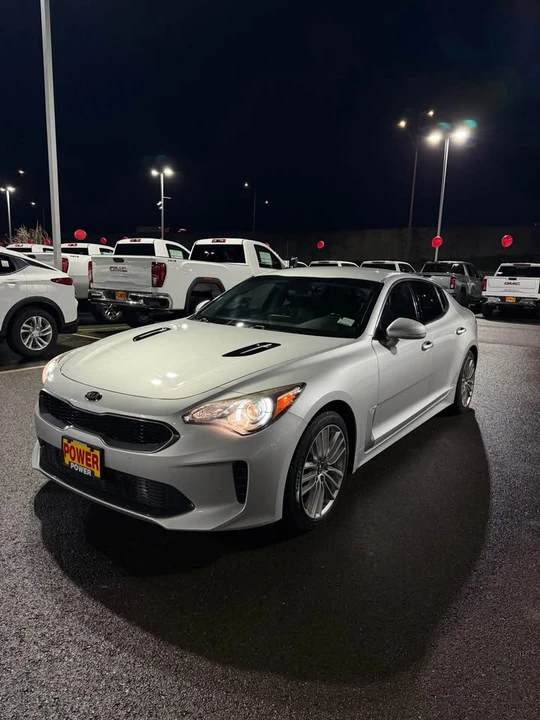 2018 Kia Stinger - Image 2 of 7