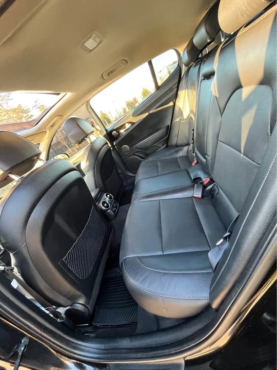 2018 Kia Stinger - Image 8 of 18