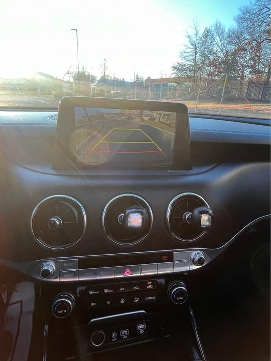 2018 Kia Stinger - Image 14 of 18