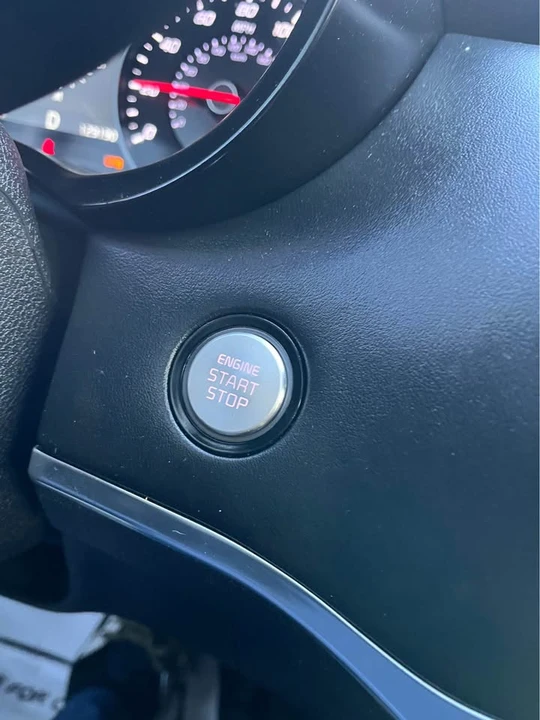 2018 Kia Stinger - Image 18 of 18