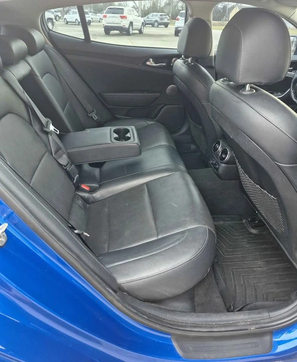 2018 Kia Stinger - Image 13 of 20