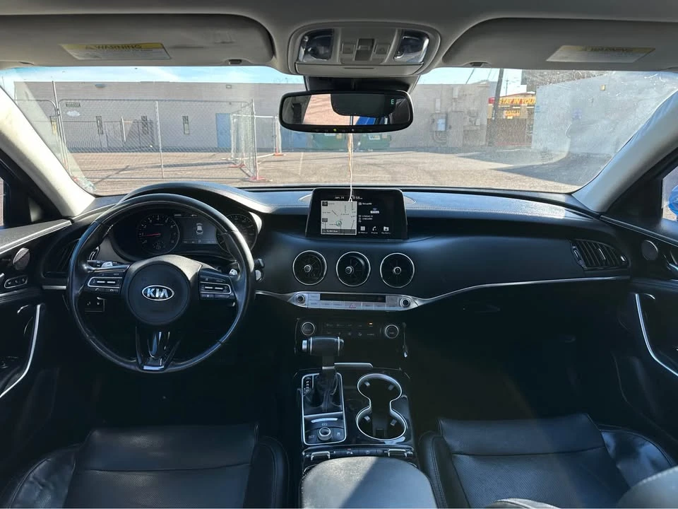 2018 Kia Stinger - Image 8 of 10