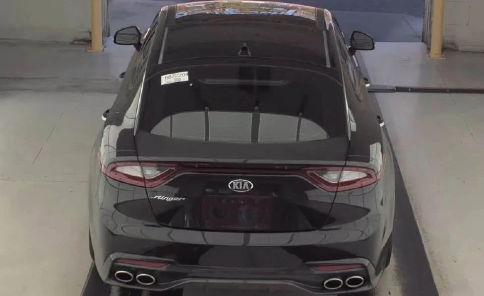 2018 Kia Stinger - Image 5 of 13